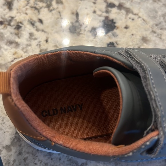 Gray pleather kicks size 11 from Old Navy - Picture 2 of 5